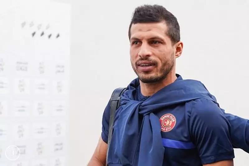 وسط جماهير الزمالك.. طارق حامد يعلن اعتزاله 